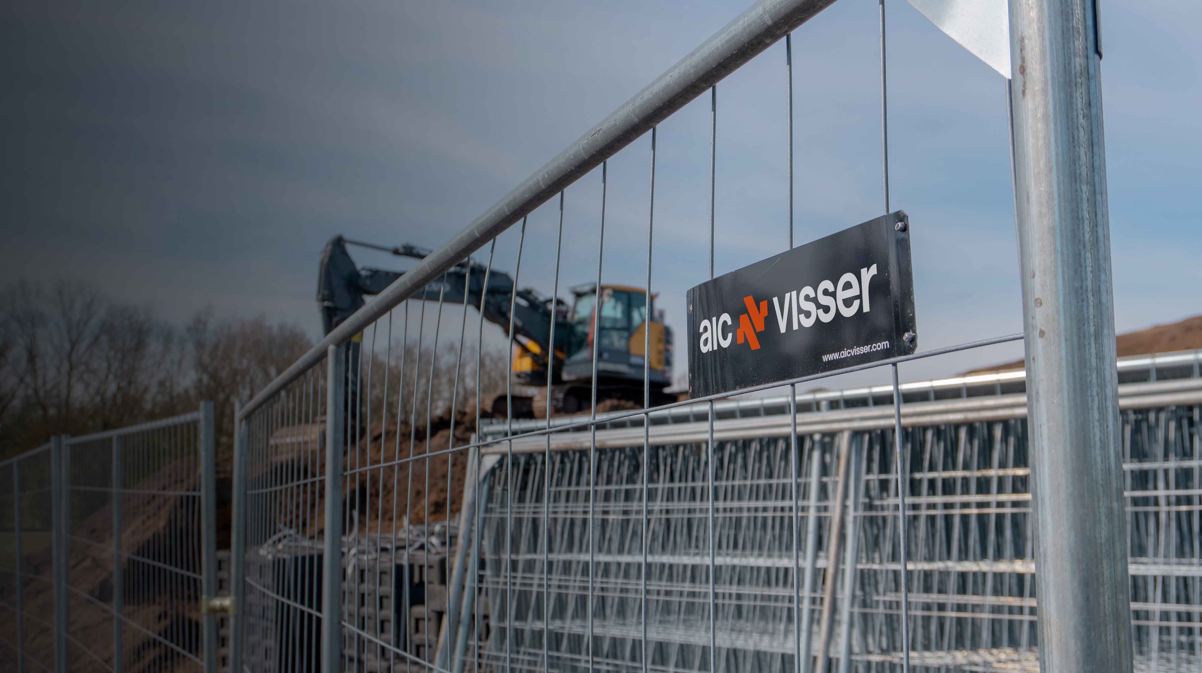 Bouwhekbordje met logo van AIC Visser